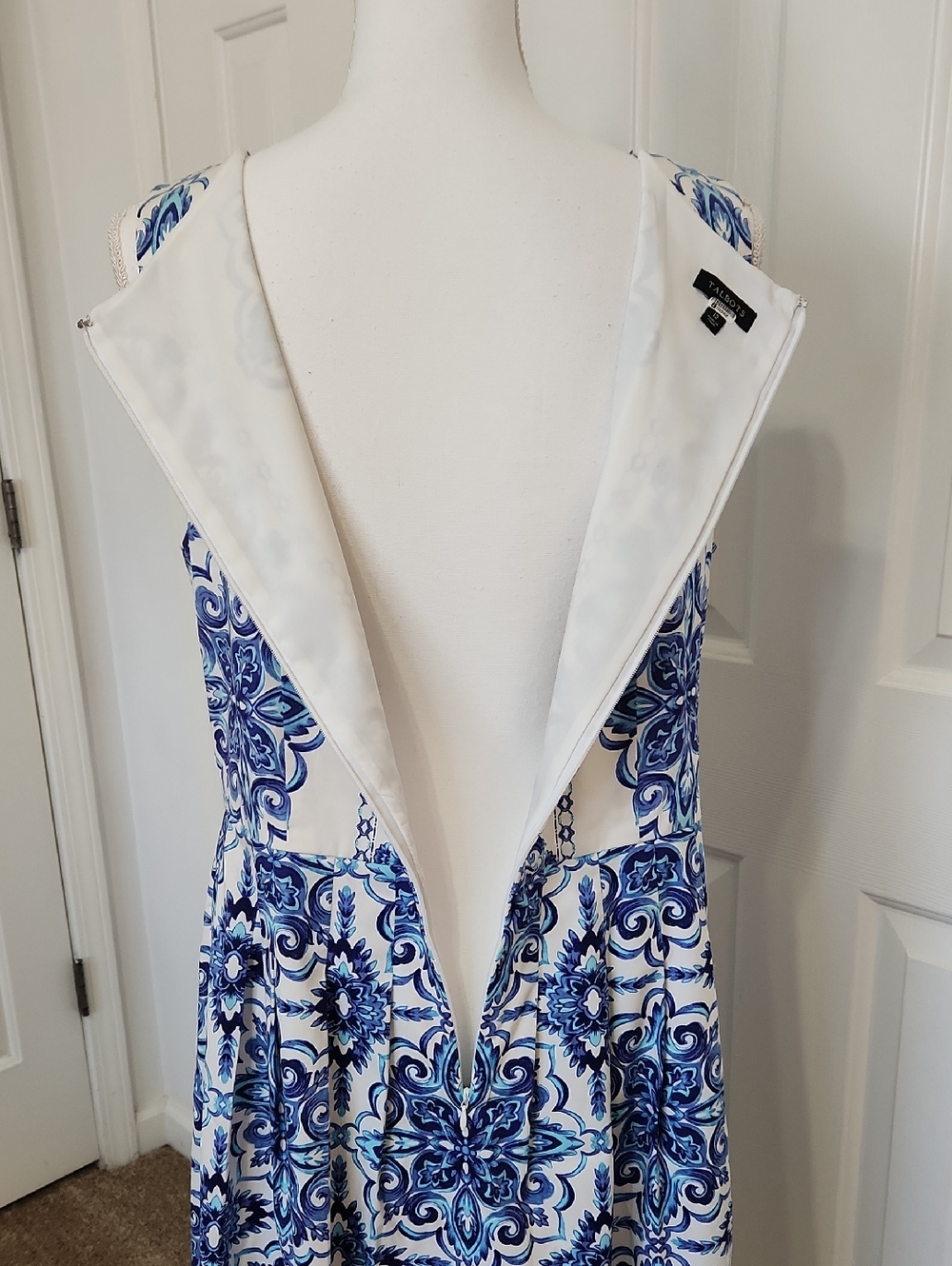 *Talbots Sleeveless Dress 12 w/Pockets Fit and Flare Cottagecore Coastal Wedding - Picture 4 of 7